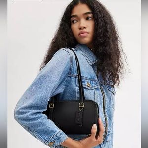 Coach Swing Zip - black